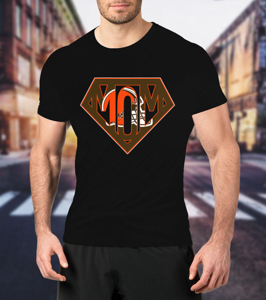 Super Mom Cleveland Browns Logo Helmet Shield T-Shirt