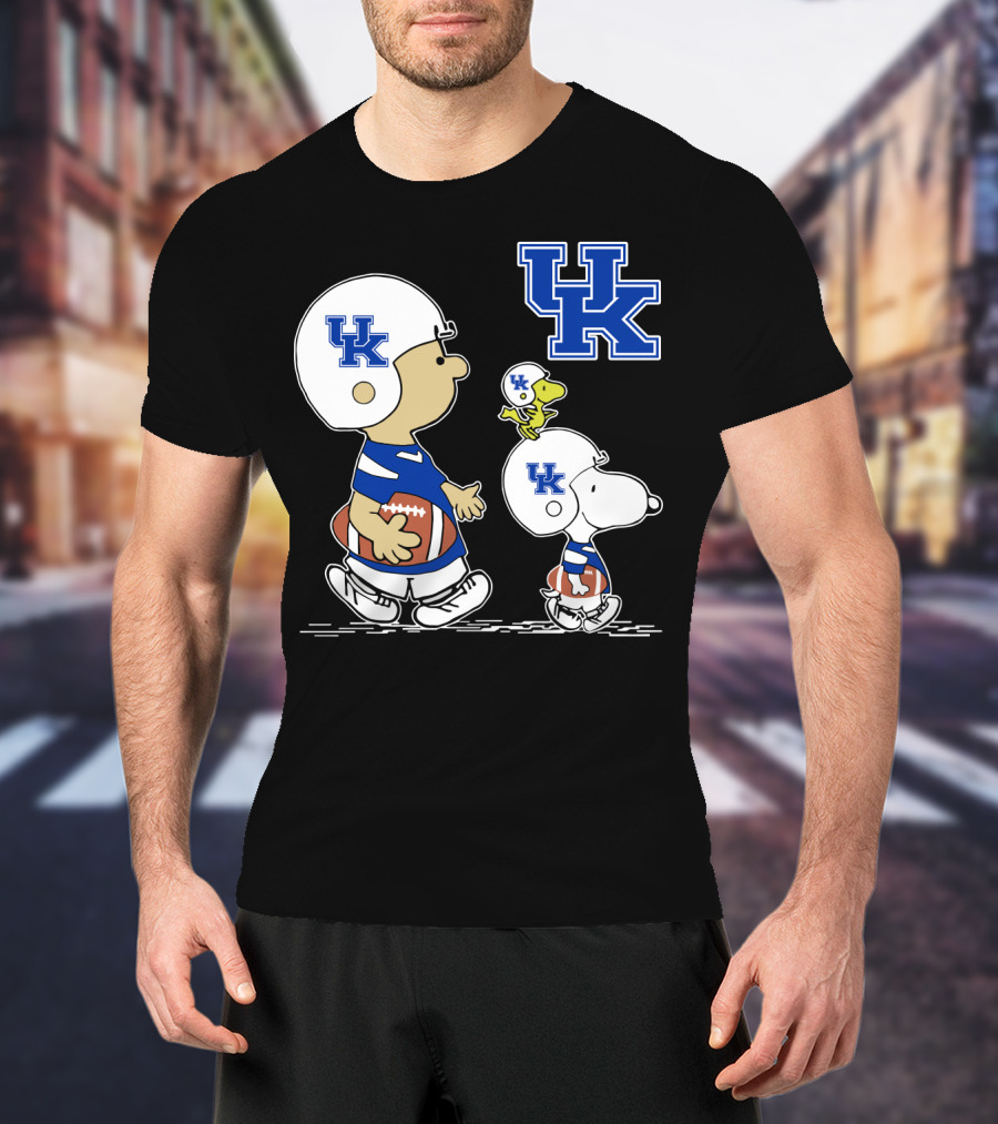 Kentucky Wildcats Peanuts Snoopy Woodstock Football Helmet T-Shirt