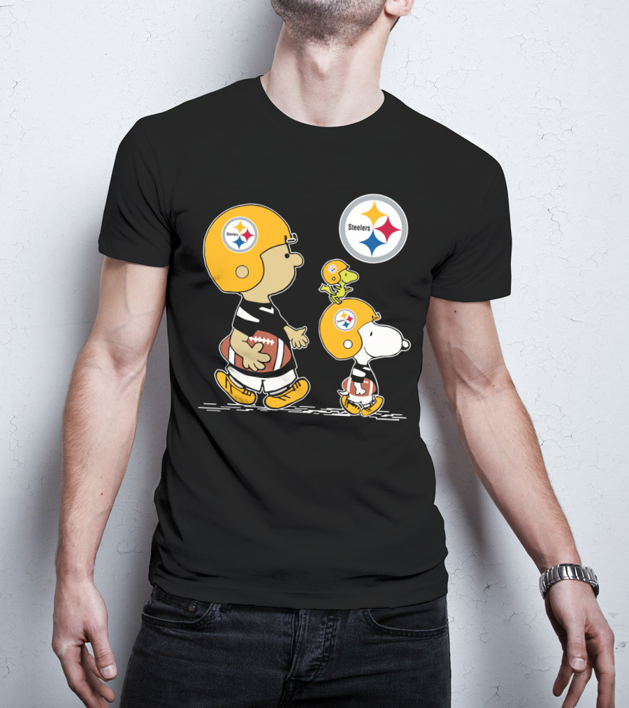 Steelers Snoopy And Peanuts Characters With Football Helmets T-Shirt