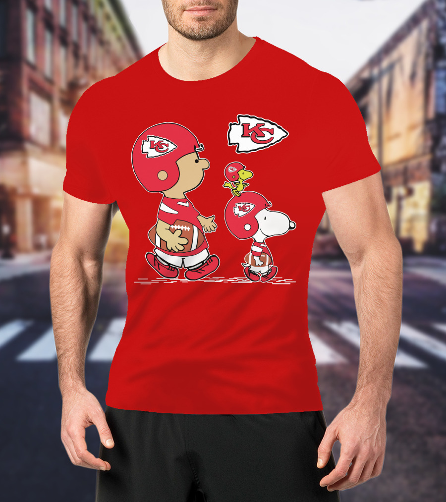 Kansas City Chiefs Snoopy And Woodstock Football Characters T-Shirt