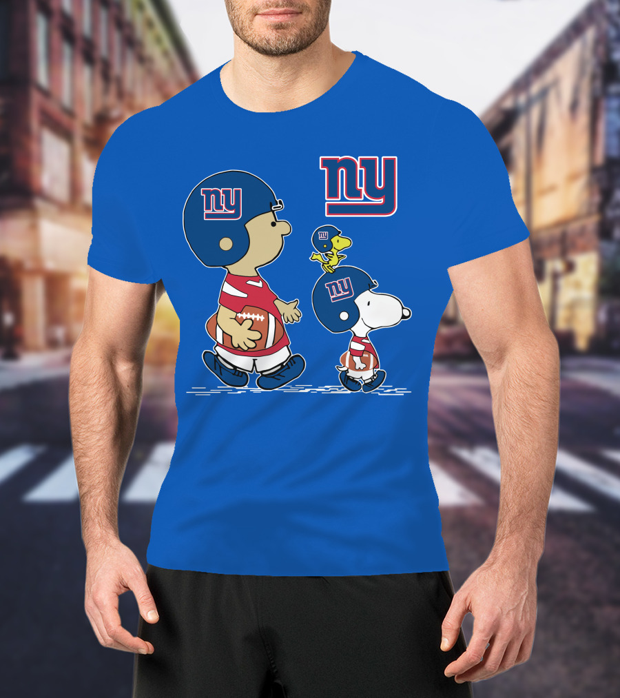 New York Giants Peanuts Snoopy Football T-Shirt