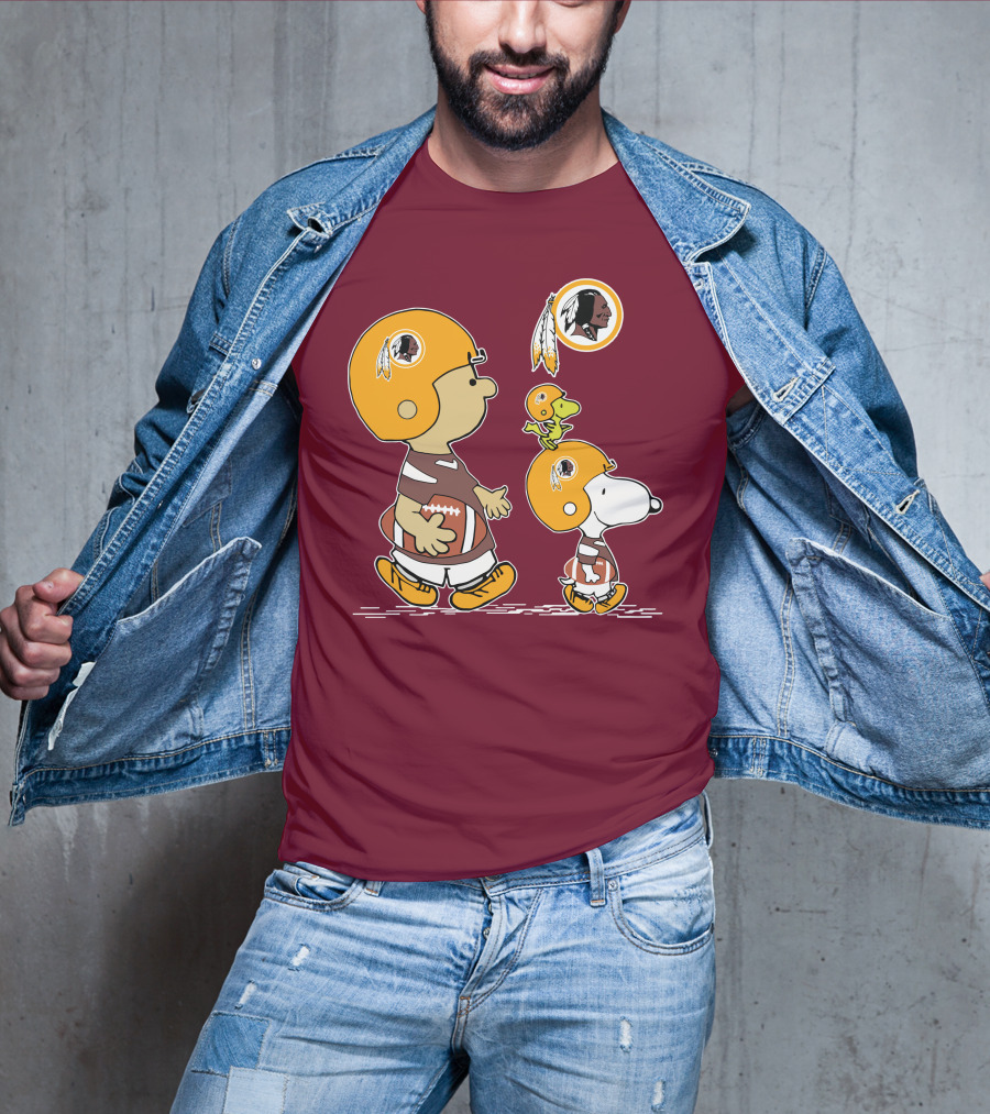 Redskins Snoopy Football Team Helmet Charlie Brown Woodstock T-Shirt