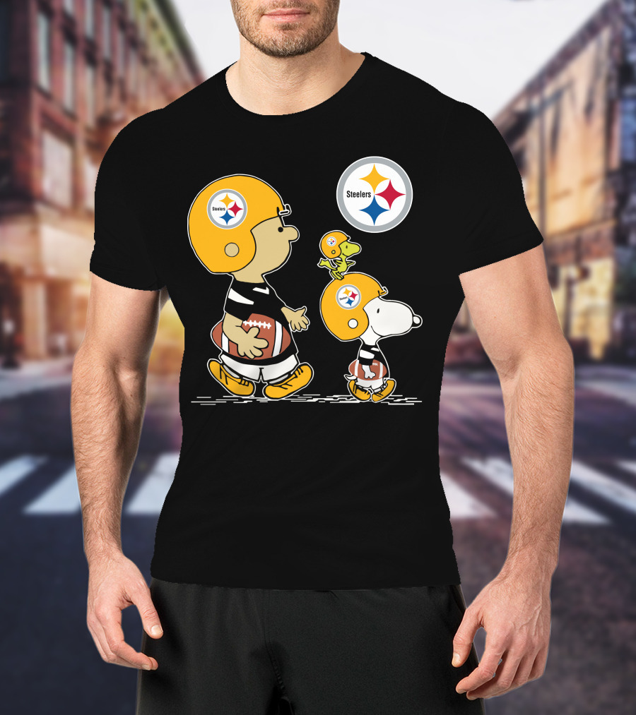 Steelers Snoopy Woodstock Charlie Brown Football Game Day Parade T-Shirt