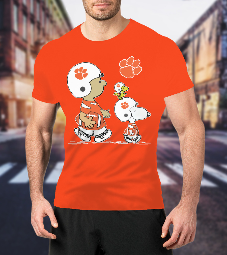 Clemson Tigers Snoopy Football Helmets And Paw Print Charlie Brown Woodstock T-Shirt