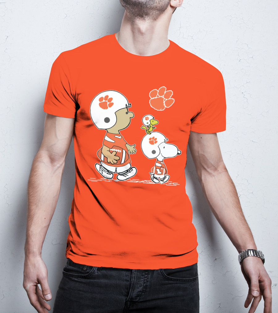 Clemson Tigers Snoopy Football Helmets And Paw Print Charlie Brown Woodstock T-Shirt