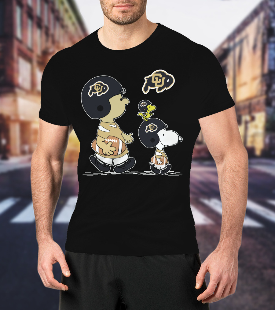 Colorado Buffaloes Peanuts Snoopy Football Team T-Shirt