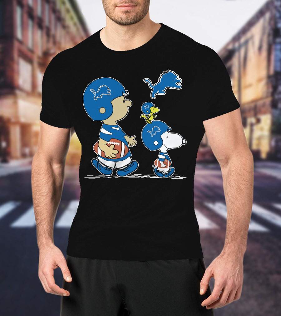 Lions Snoopy Woodstock Football Charlie Brown Helmet Rugby Peanuts Characters NFL T-Shirt