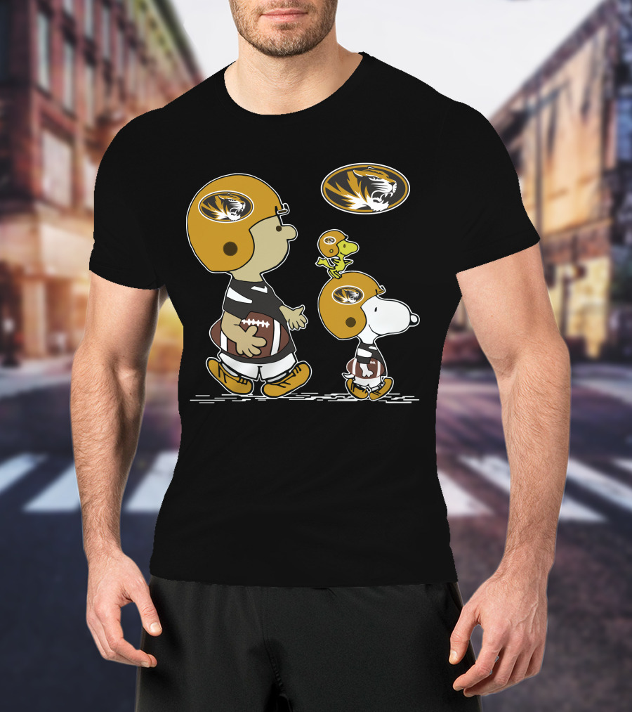 Missouri Tigers Football Snoopy And Woodstock Charlie Brown Helmets T-Shirt