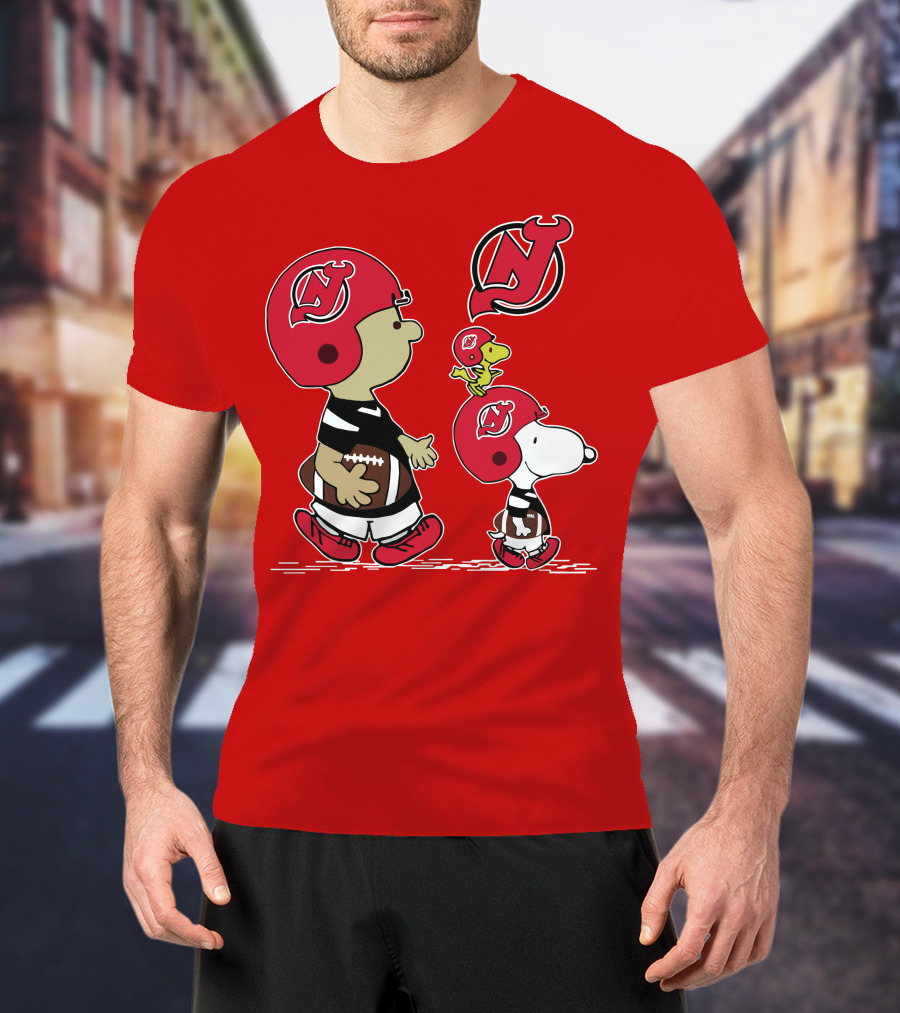 New Jersey Devils Snoopy And Woodstock Football Helmet T-Shirt