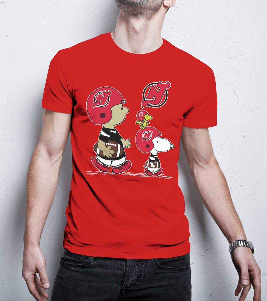 New Jersey Devils Snoopy And Woodstock Football Helmet T-Shirt
