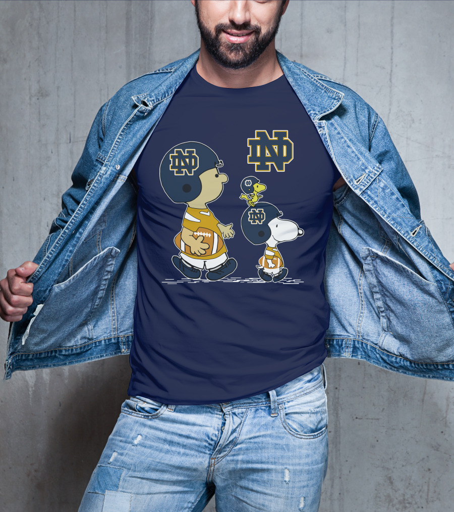 Notre Dame Fighting Irish Peanuts Characters Football Fan Scene T-Shirt