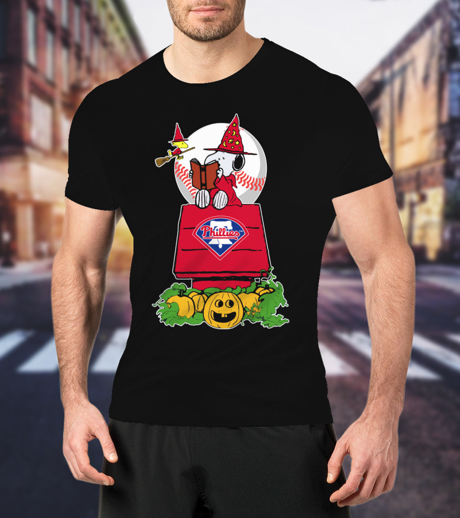 Halloween Philadelphia Phillies Snoopy Witch Hat Pumpkin Peanuts Baseball T-Shirt