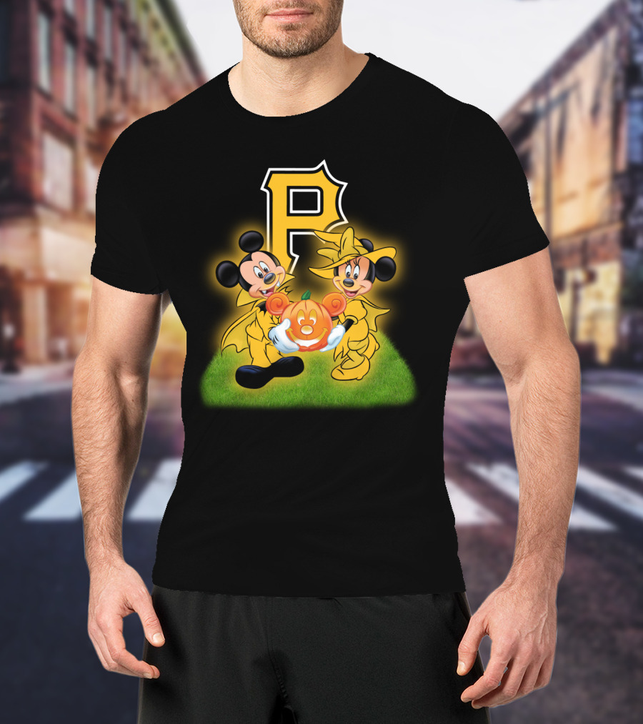 Pittsburgh Pirates Halloween Mickey And Minnie With Pumpkin T-Shirt