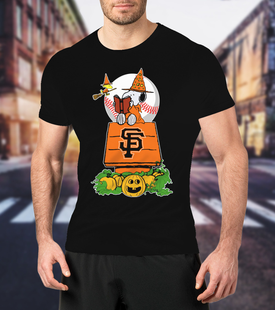 Sf Giants Halloween With Snoopy And Woodstock In Witch Hats T-Shirt