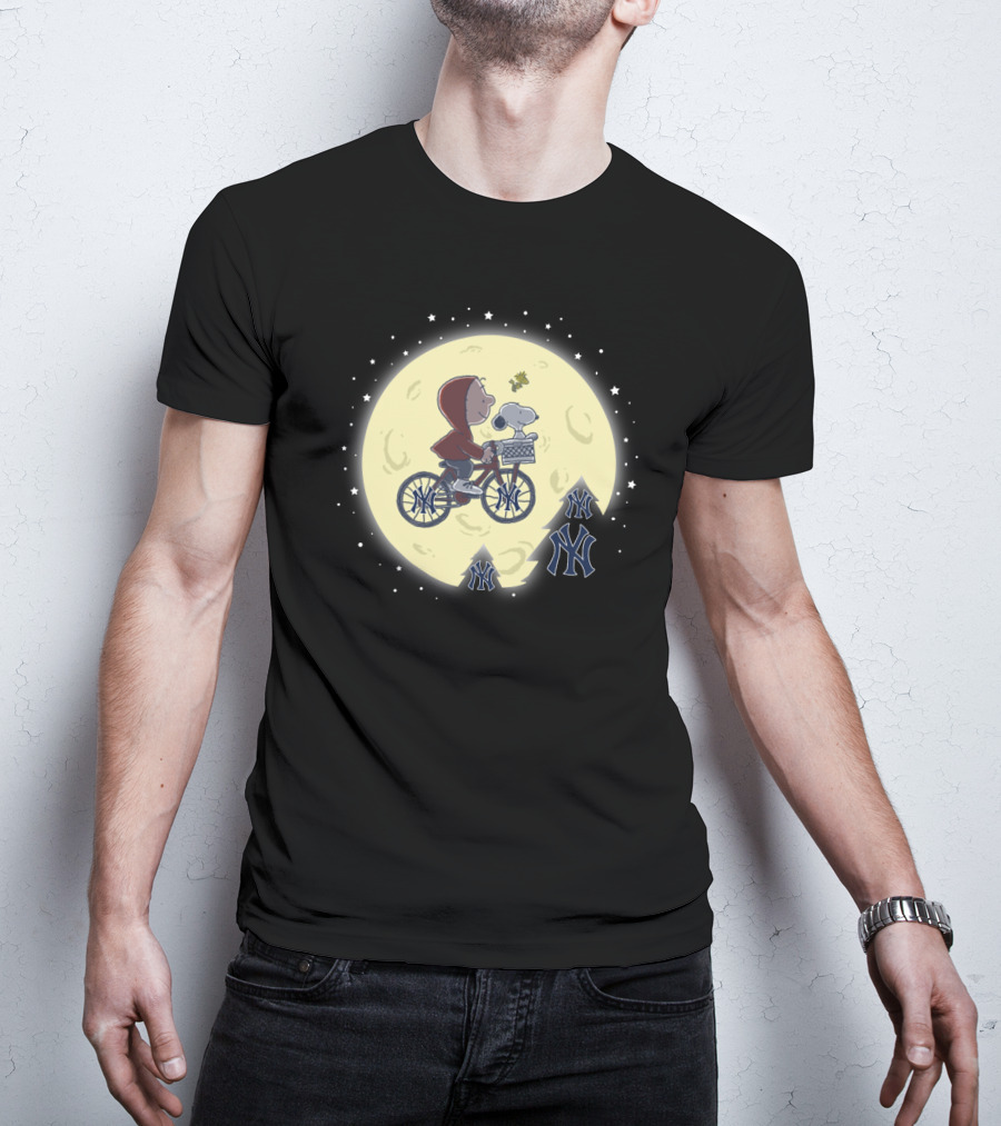 Halloween Yankees Peanuts E.t. Moon Scene T-Shirt