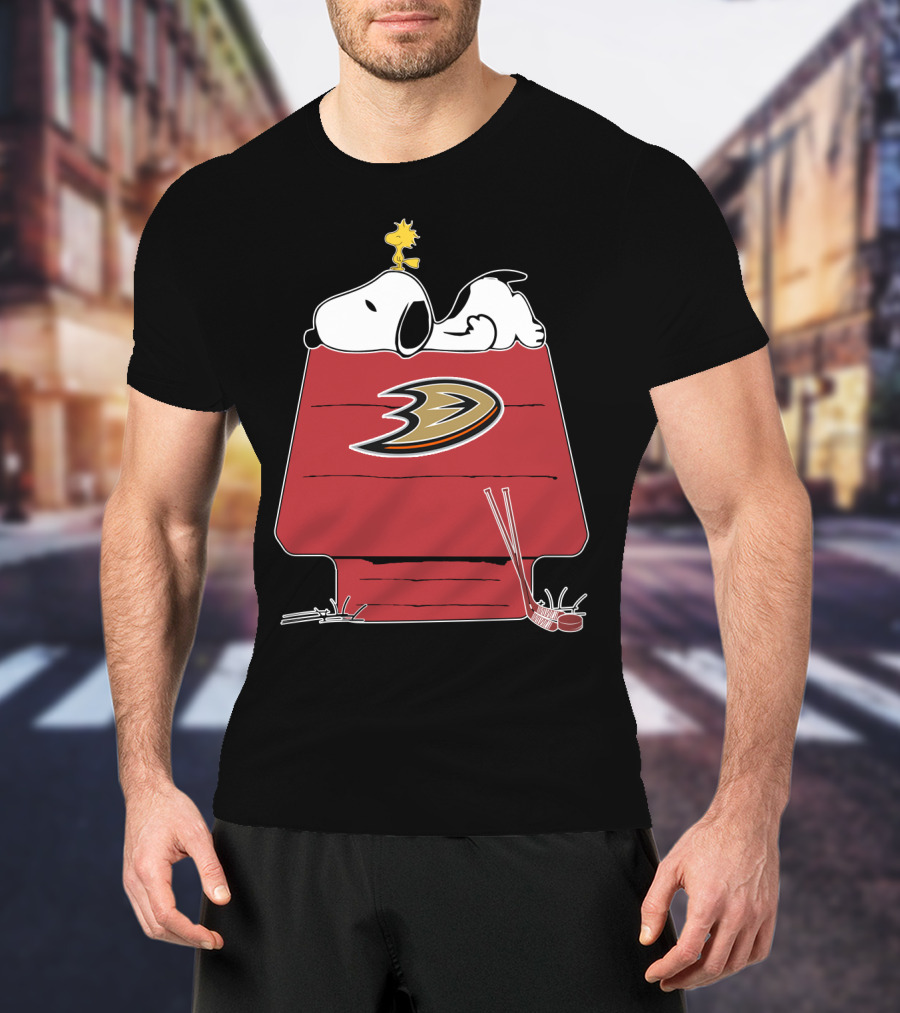 Anaheim Ducks Snoopy Woodstock Hockey Doghouse T-Shirt