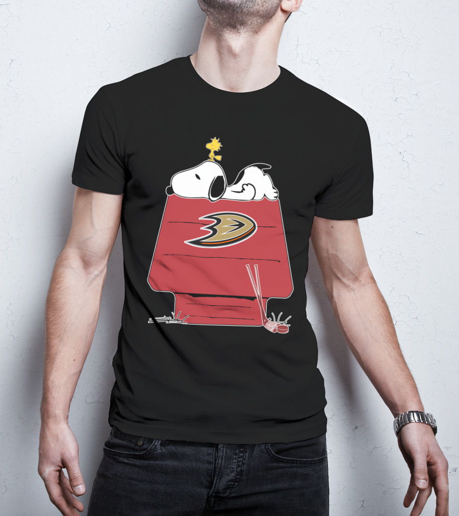Anaheim Ducks Snoopy Woodstock Hockey Doghouse T-Shirt