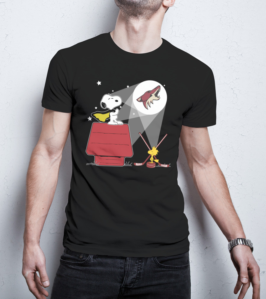 Arizona Coyotes Snoopy Woodstock Hockey Moonlight T-Shirt