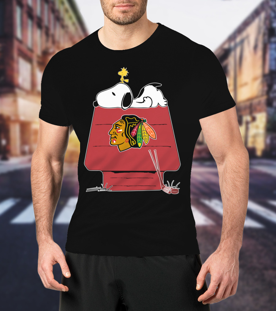 Chicago Blackhawks Snoopy Doghouse Peanuts Hockey T-Shirt