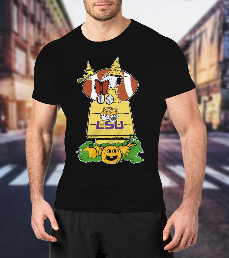Snoopy Halloween LSU Tigers Football Pumpkin Patch Scene T-Shirt