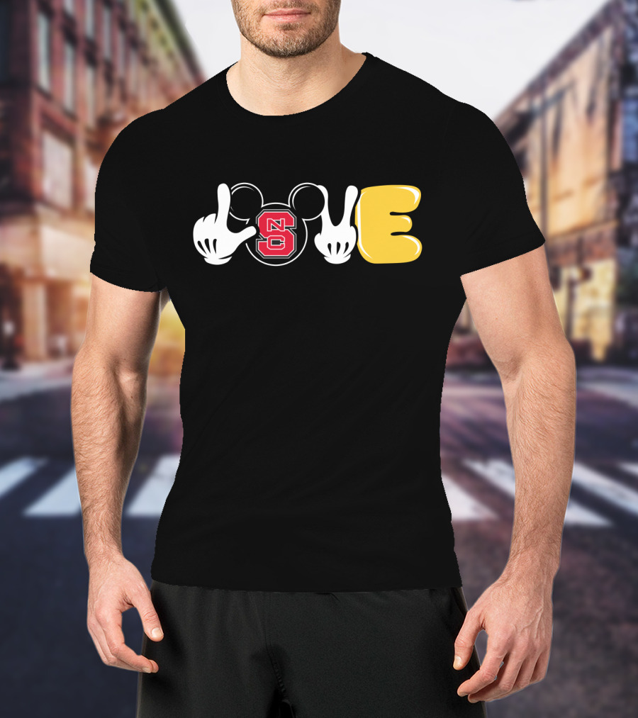 Nc State Wolfpack Mickey Mouse Hands Love T-Shirt