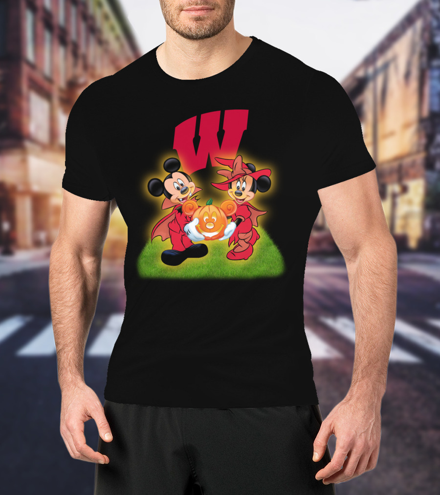 Halloween Wisconsin Badgers Football Mickey Minnie Pumpkin T-Shirt