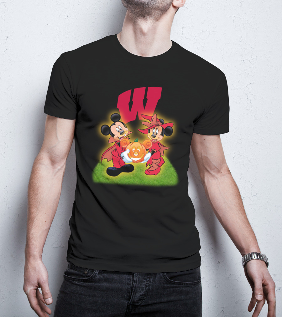 Halloween Wisconsin Badgers Football Mickey Minnie Pumpkin T-Shirt