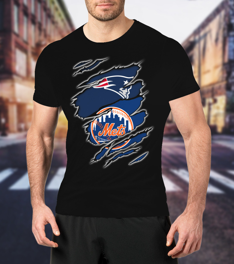 New England Patriots And New York Mets Claw T-Shirt