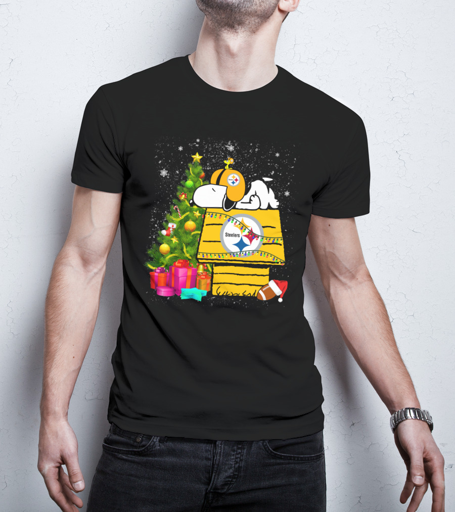 Pittsburgh Steelers Snoopy Christmas Peanuts Doghouse Football T-Shirt