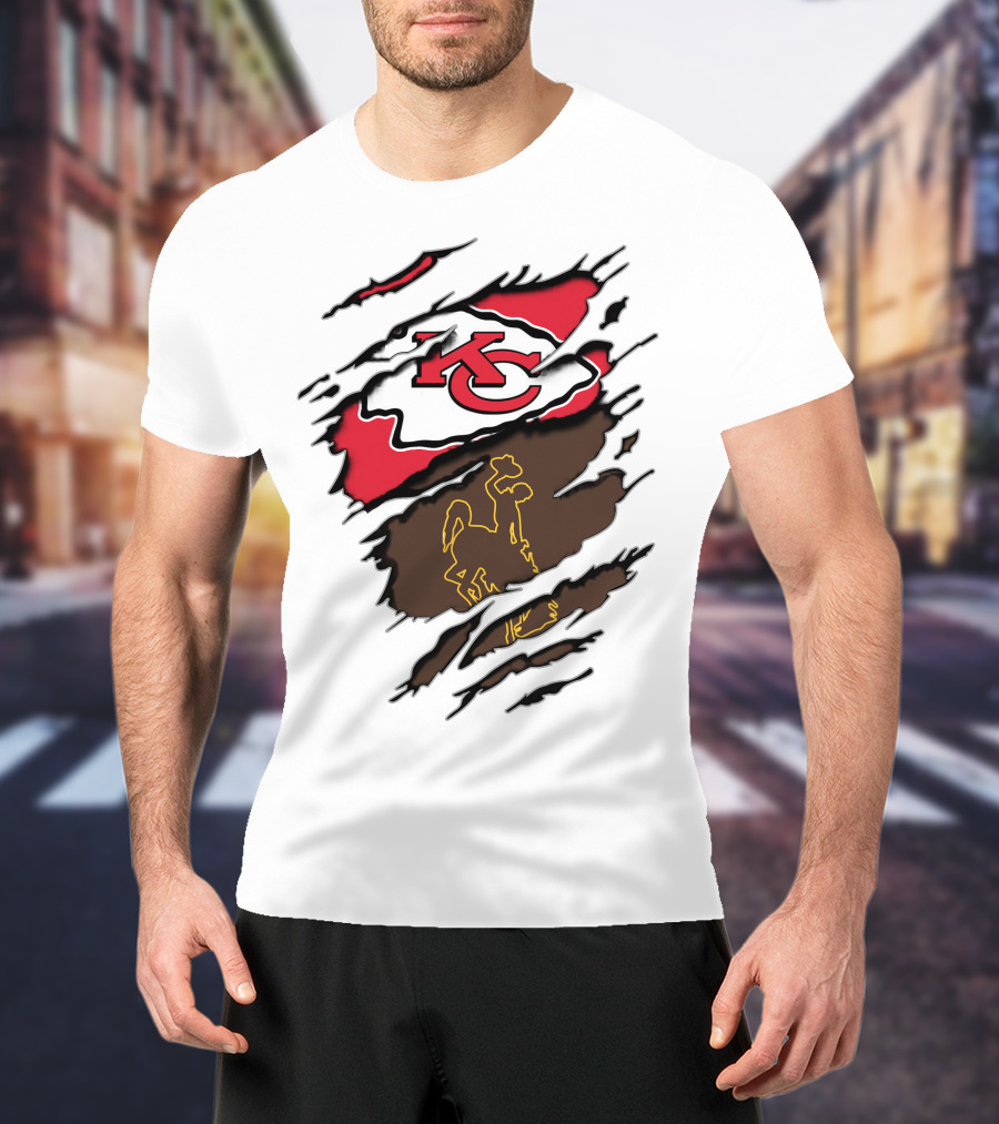 Kansas City Chiefs Wyoming Cowboys Logo Mashup T-Shirt