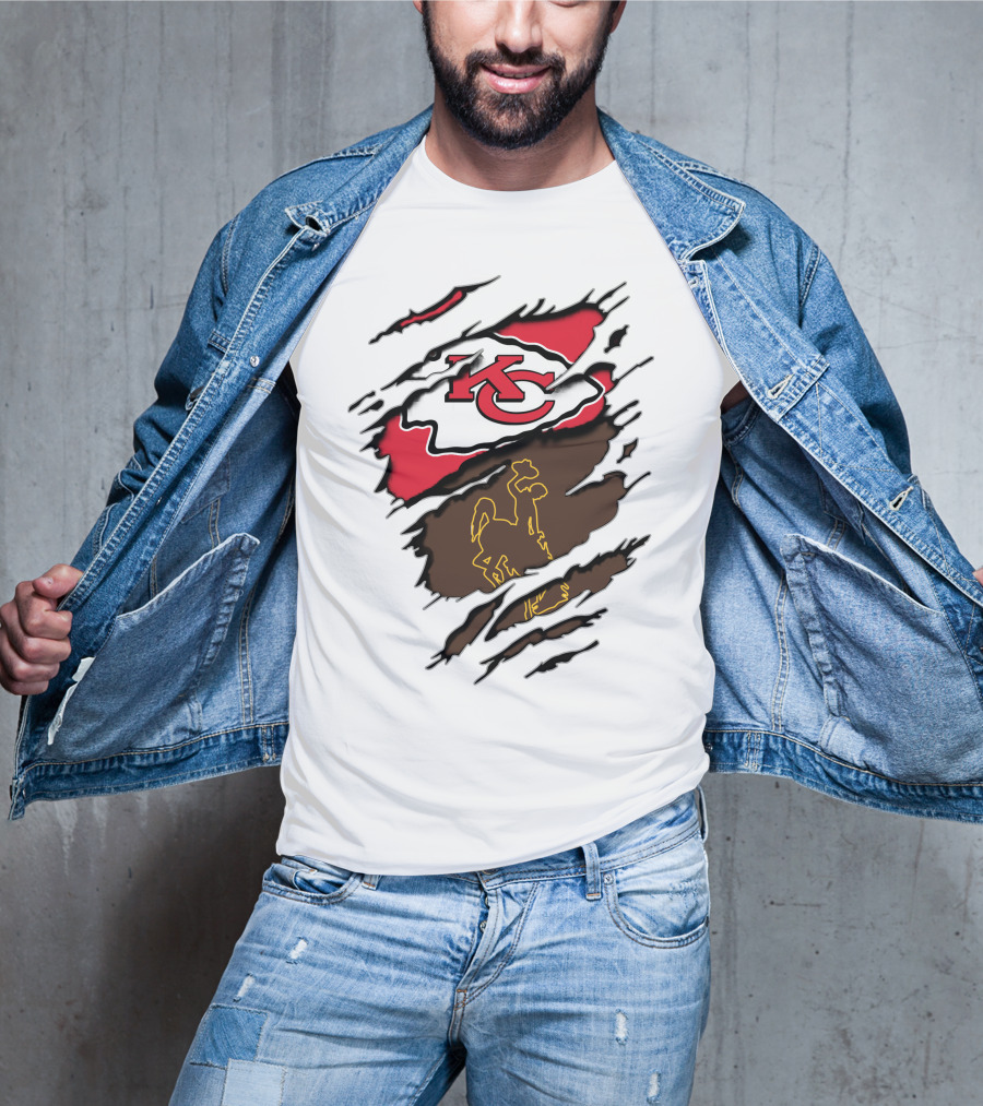 Kansas City Chiefs Wyoming Cowboys Logo Mashup T-Shirt