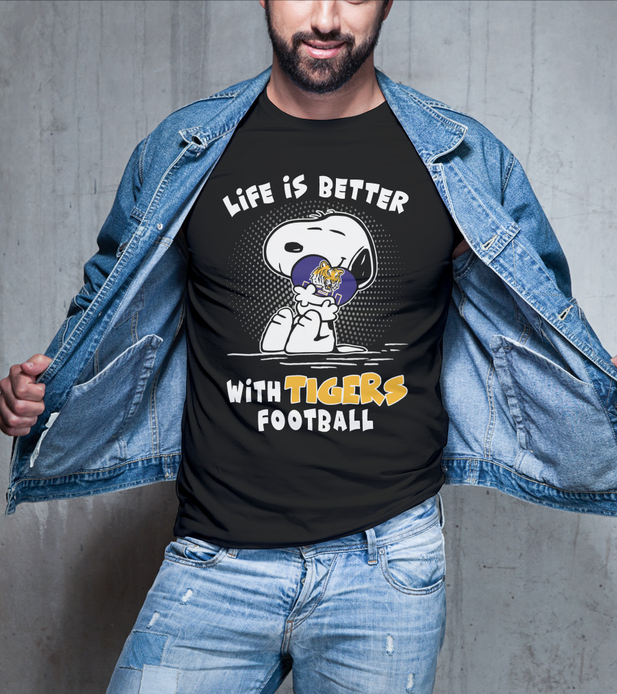 Life Is Better With Tigers Football Snoopy Lsu Tigers Helmet T-Shirt
