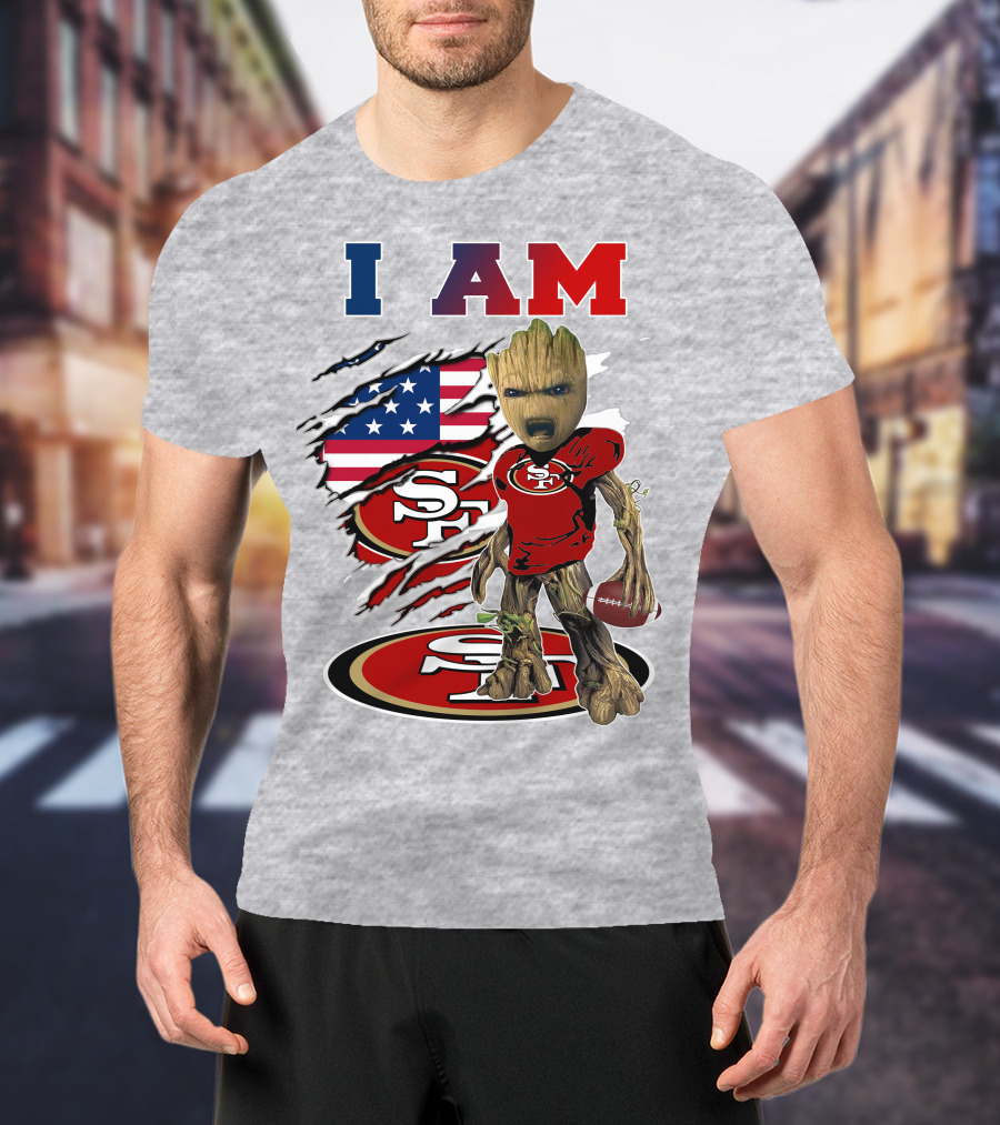 I Am 49ers Groot Holding Football American Flag T-Shirt