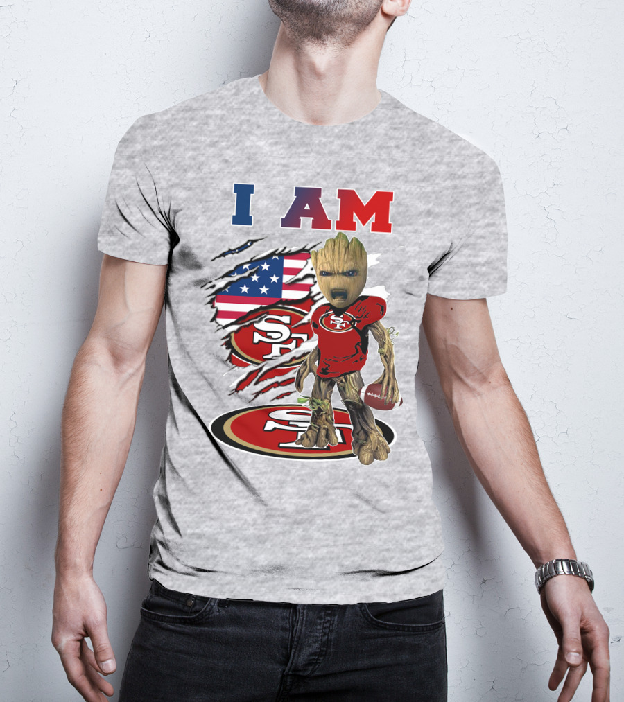 I Am 49ers Groot Holding Football American Flag T-Shirt