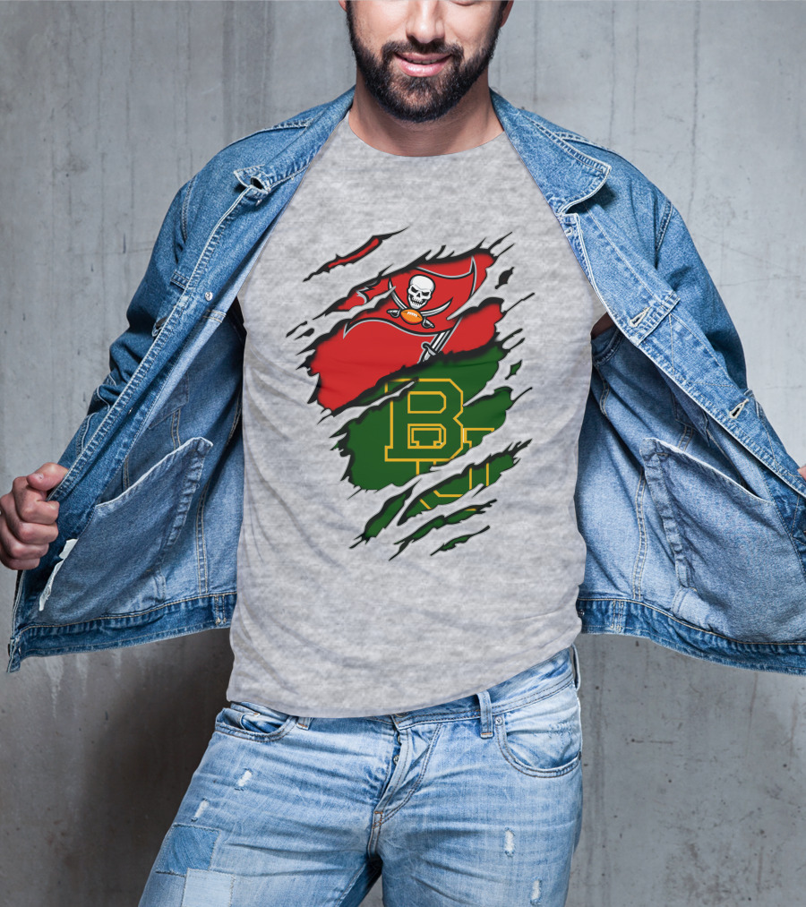 Buccaneers Baylors Skull Flag Ripped T-Shirt