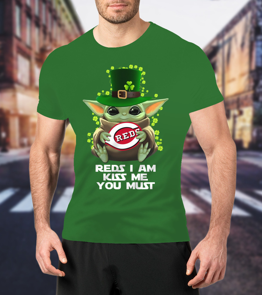 Reds I Am Kiss Me You Must T-Shirt