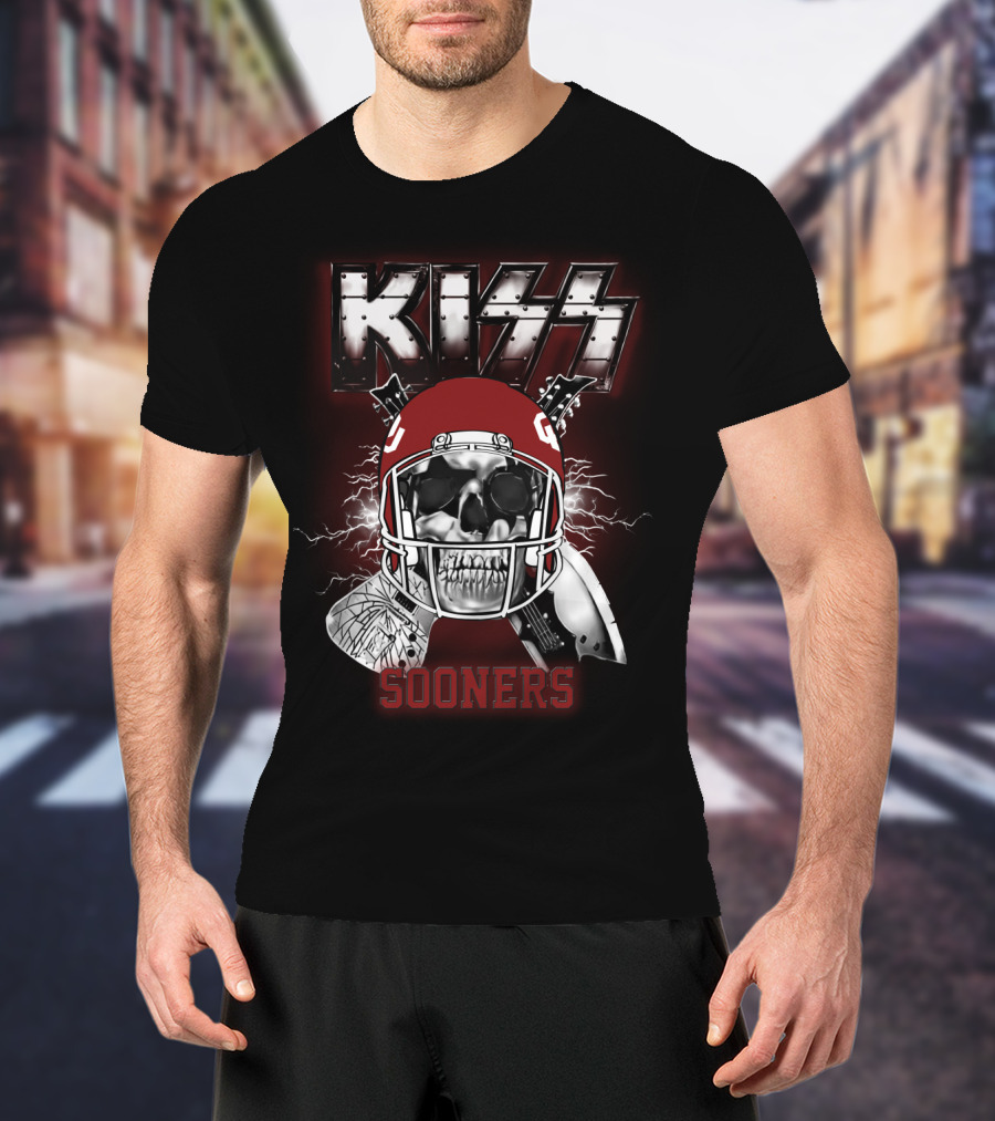 Kiss Sooners Football Skull Helmet T-Shirt
