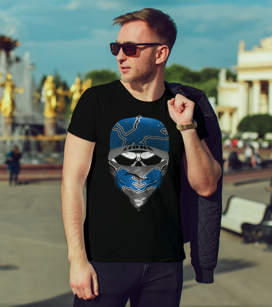 DETROIT LIONS LIONS Blue Skull Cap And Bandana T-Shirt