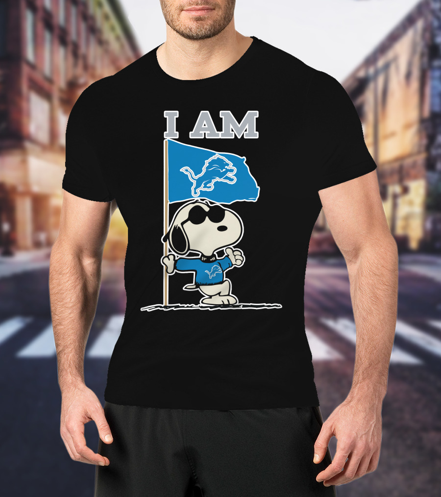 I Am Detroit Lions Snoopy Flag Football Fan T-Shirt