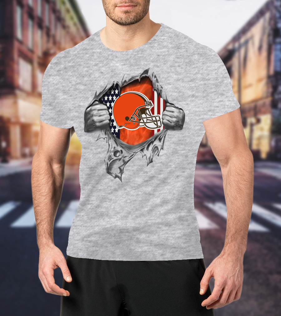 Cleveland Browns Helmet Ripped American Flag T-Shirt