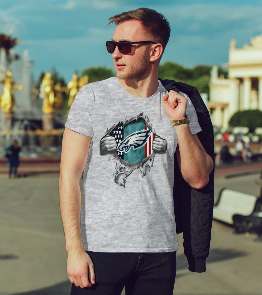 Philadelphia Eagles Logo With American Flag T-Shirt