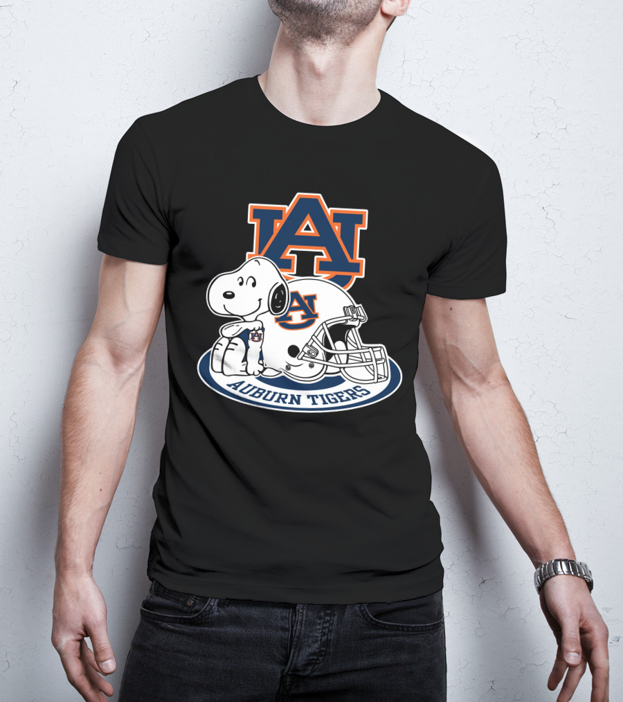 Auburn Tigers Snoopy Au Football Helmet T-Shirt