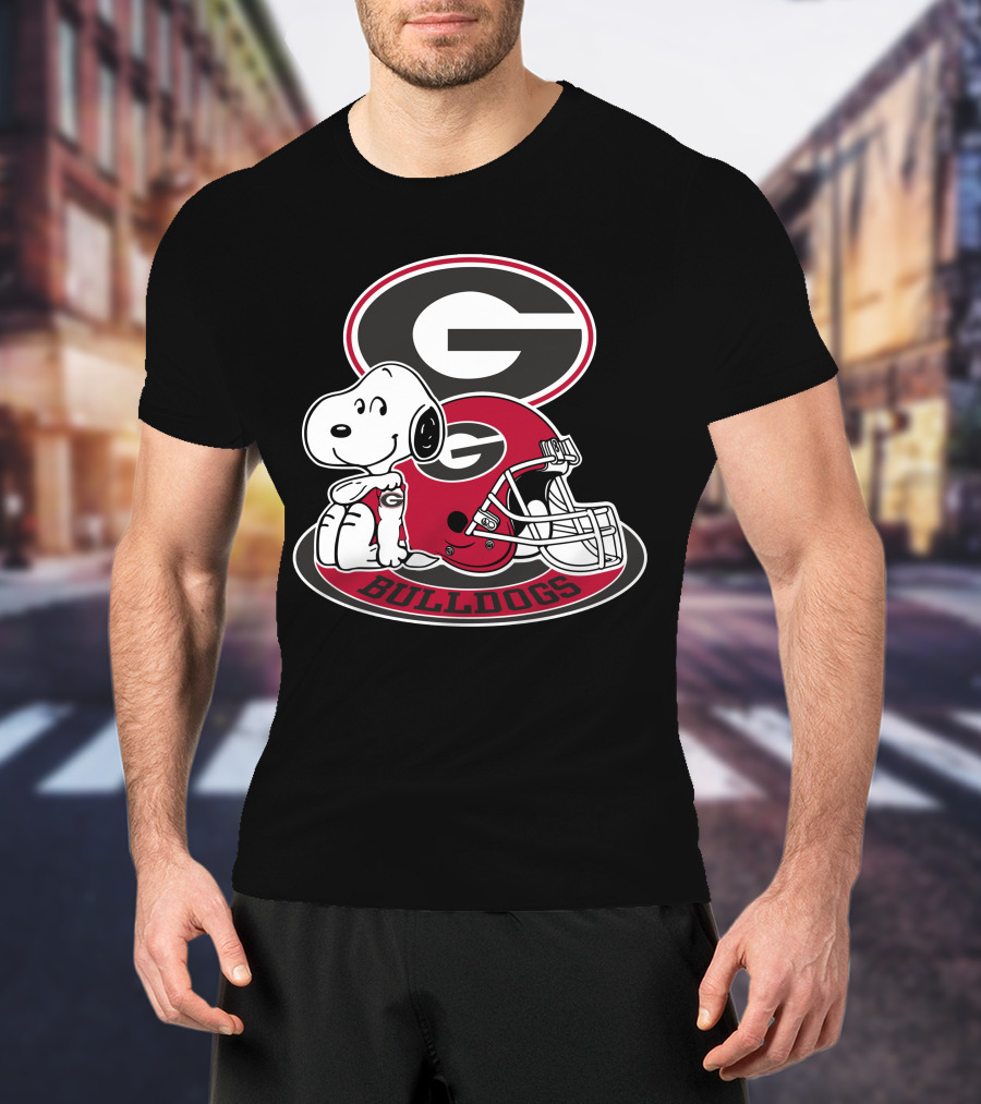 Georgia Bulldogs Snoopy Football Helmet T-Shirt