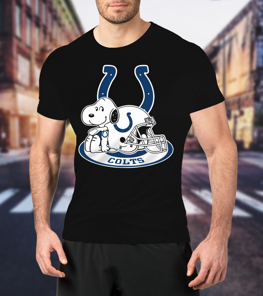 Indianapolis Colts Snoopy With Helmet And Horseshoe T-Shirt