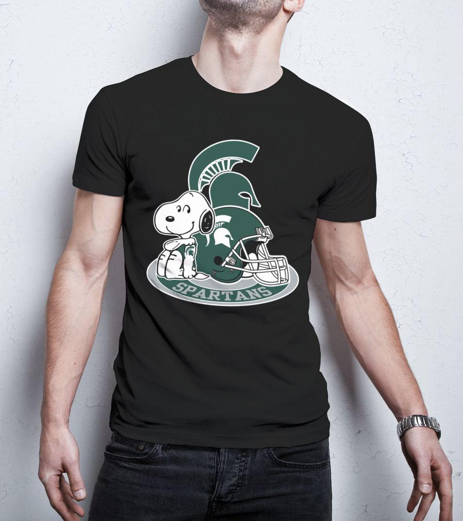 Snoopy Michigan State Spartans Football Helmet T-Shirt