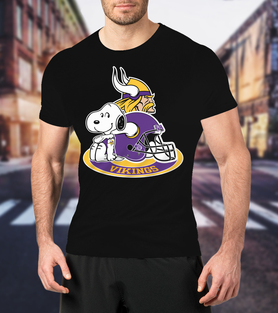 Minnesota Vikings Snoopy Helmet Vikings T-Shirt
