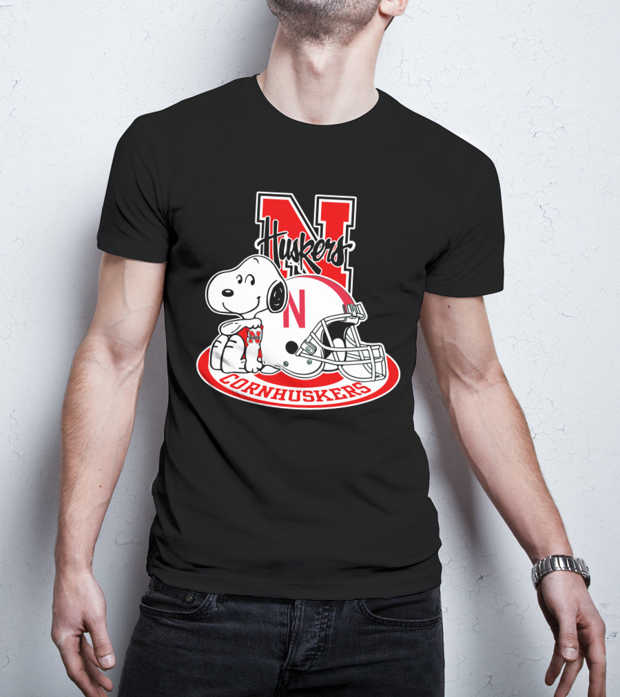 Huskers Nebraska Cornhuskers Snoopy With Helmet T-Shirt