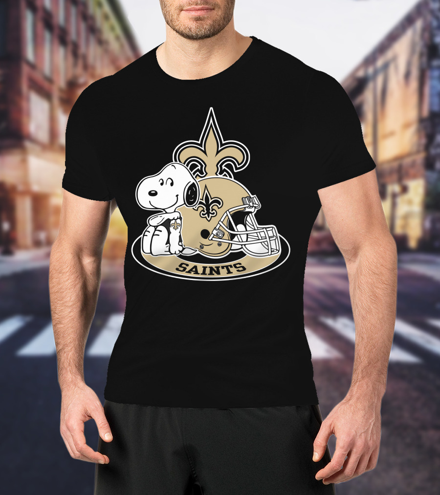 Snoopy New Orleans Saints Football Helmet Fleur-De-Lis T-Shirt