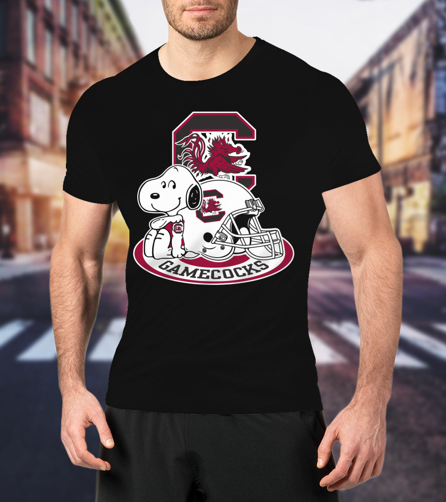 South Carolina Gamecocks Snoopy Football Helmet T-Shirt