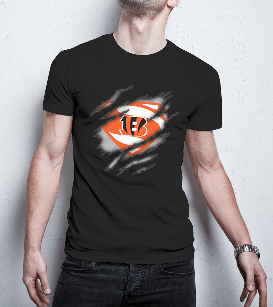 Cincinnati Bengals Superman Logo Ripped T-Shirt